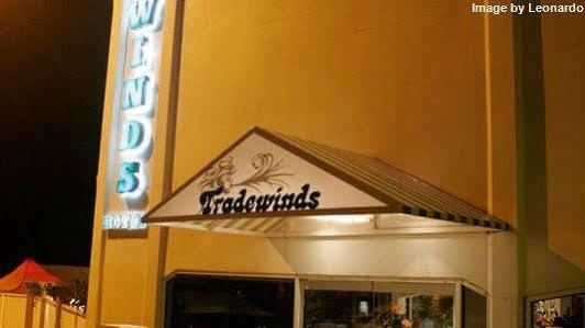 Tradewinds Hotel San Fernando Buitenkant foto